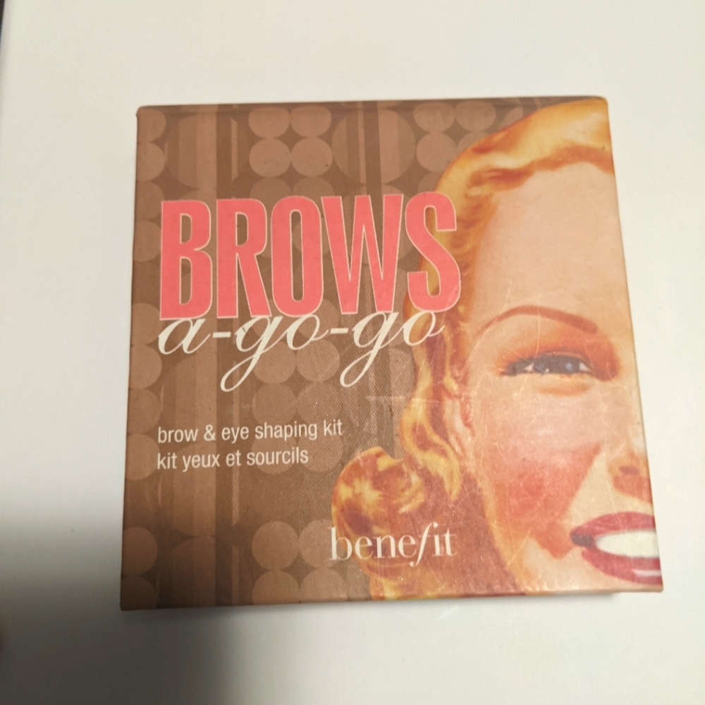 Benefit brows a go go
